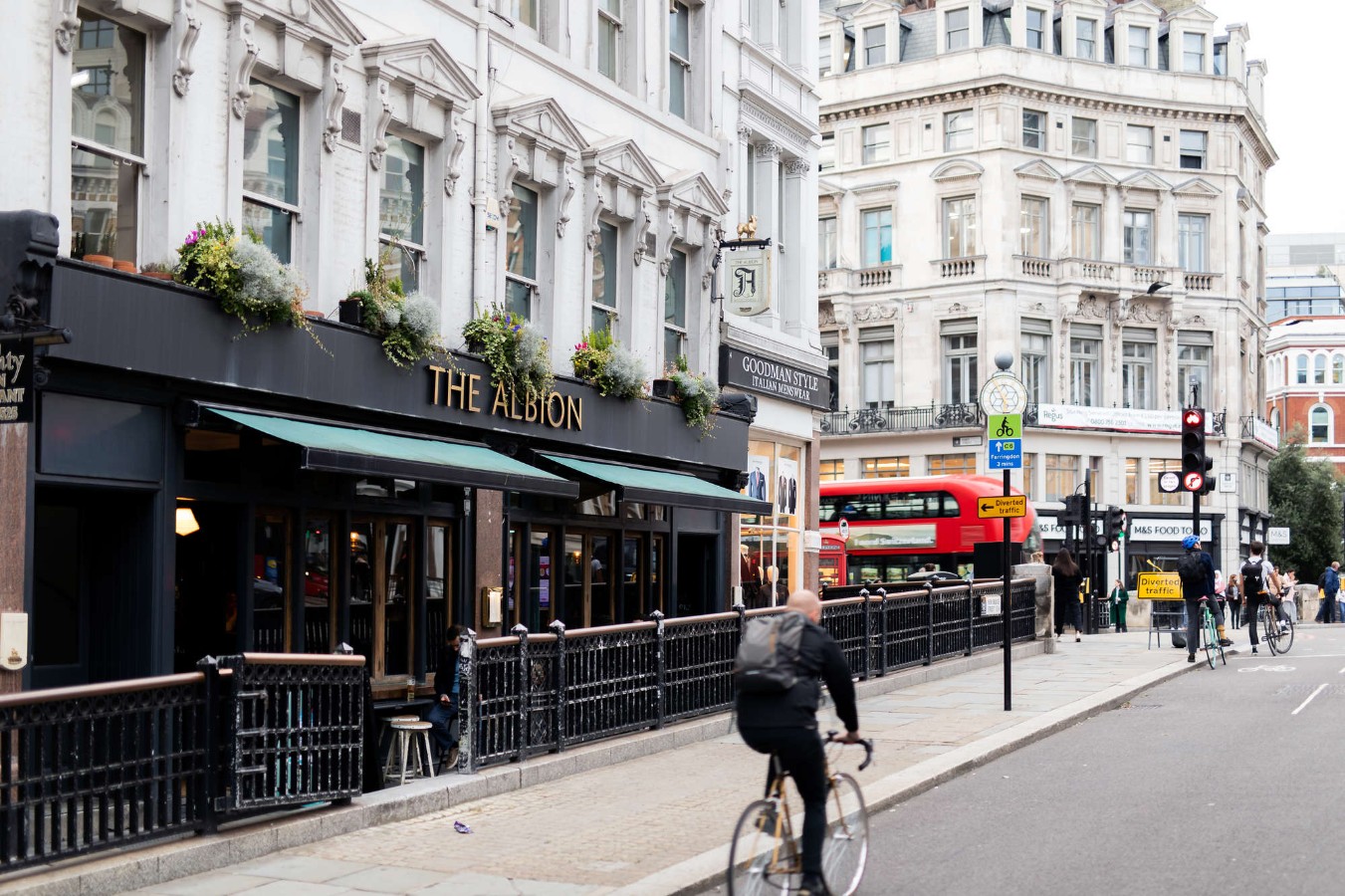 the-albion-pub-bar-restaurant-in-the-city-of-london